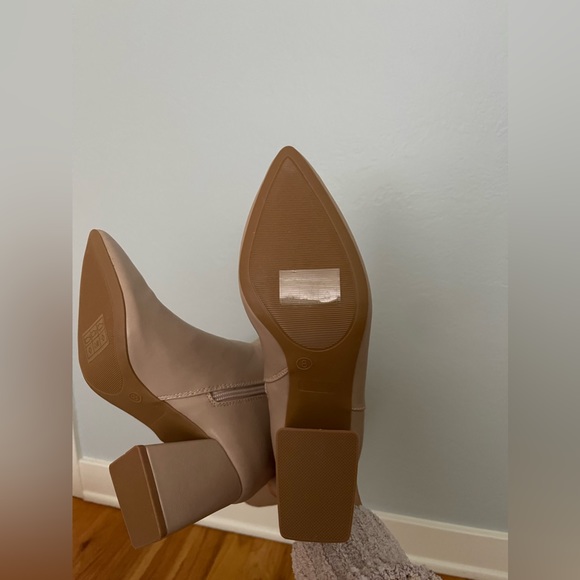 New Journee Collection Landree Wide Calf Boot - Picture 12 of 15